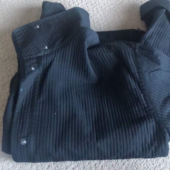 Gorgeous Nordstrom signature jacket. Size small. So unique. - Picture 10 of 10